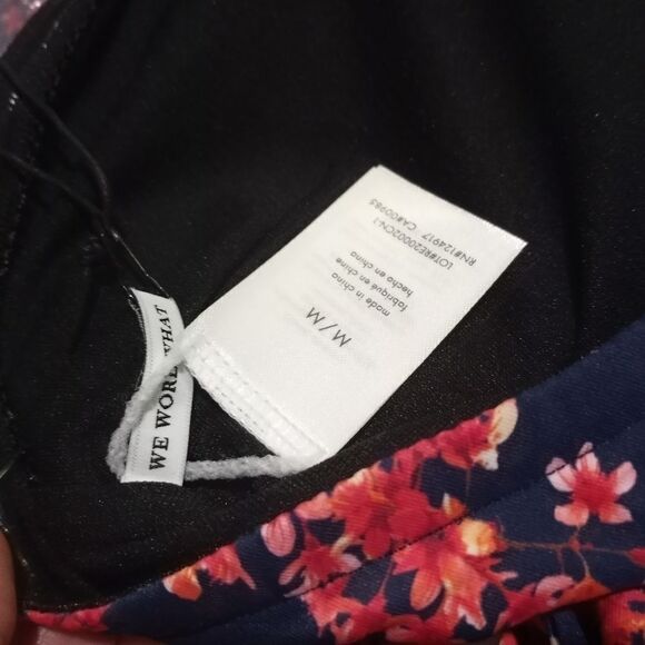 WeWoreWhat Bandeau Tie-Front One-Piece Swimsuit L Navy Red Floral - Picture 7 of 8